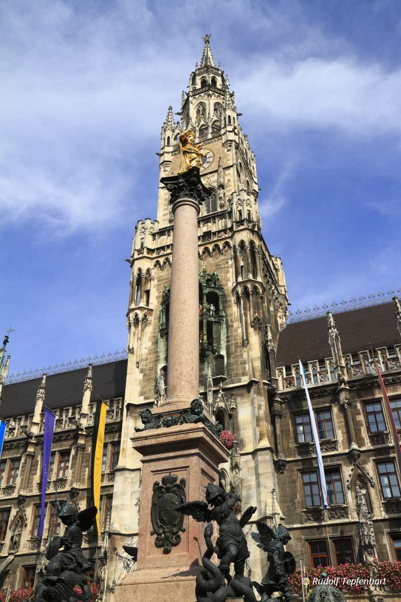 New Town Hall (Rathaus) in Marienplatz