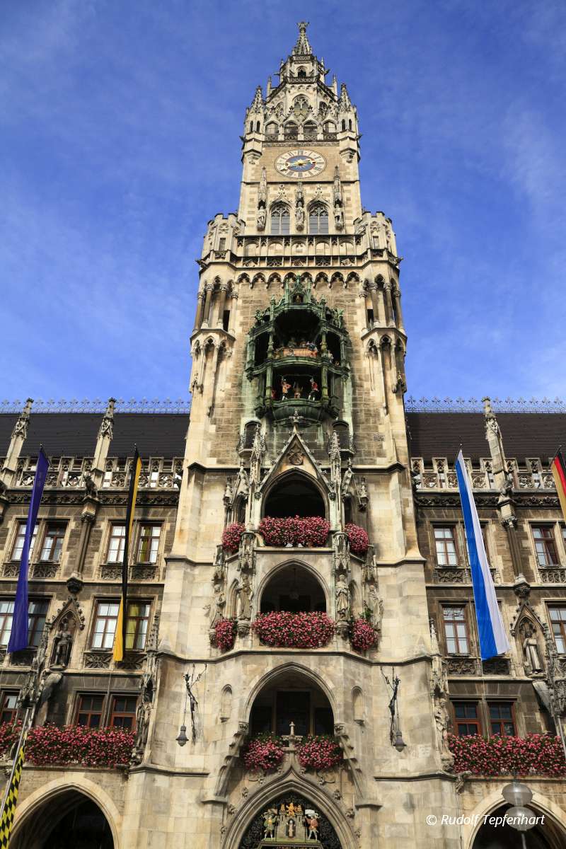 New Town Hall (Rathaus) in Marienplatz