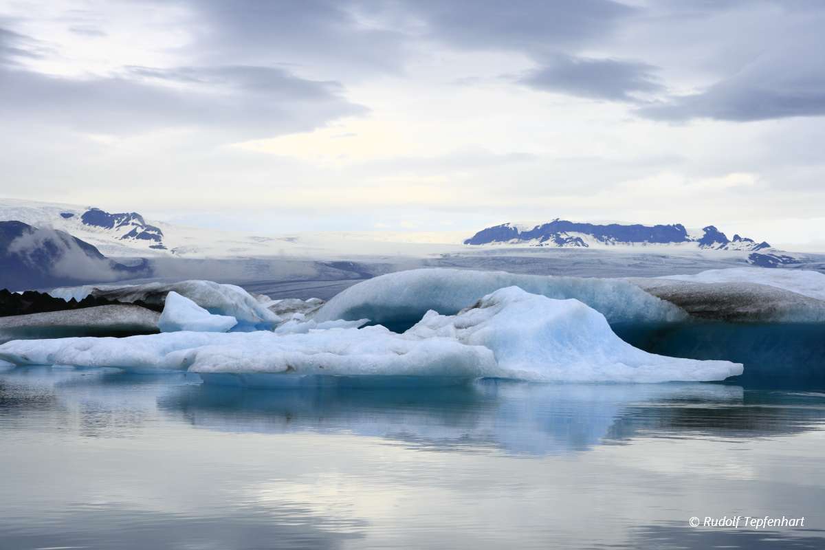 The Jokulsarlon lake