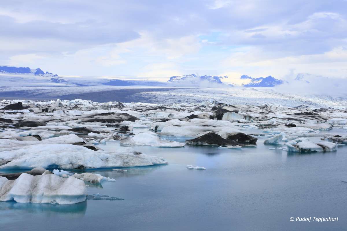 The Jokulsarlon lake