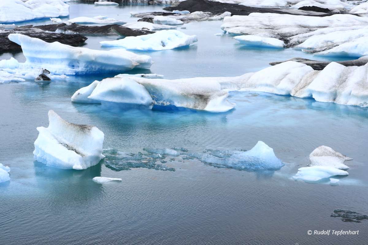 The Jokulsarlon lake
