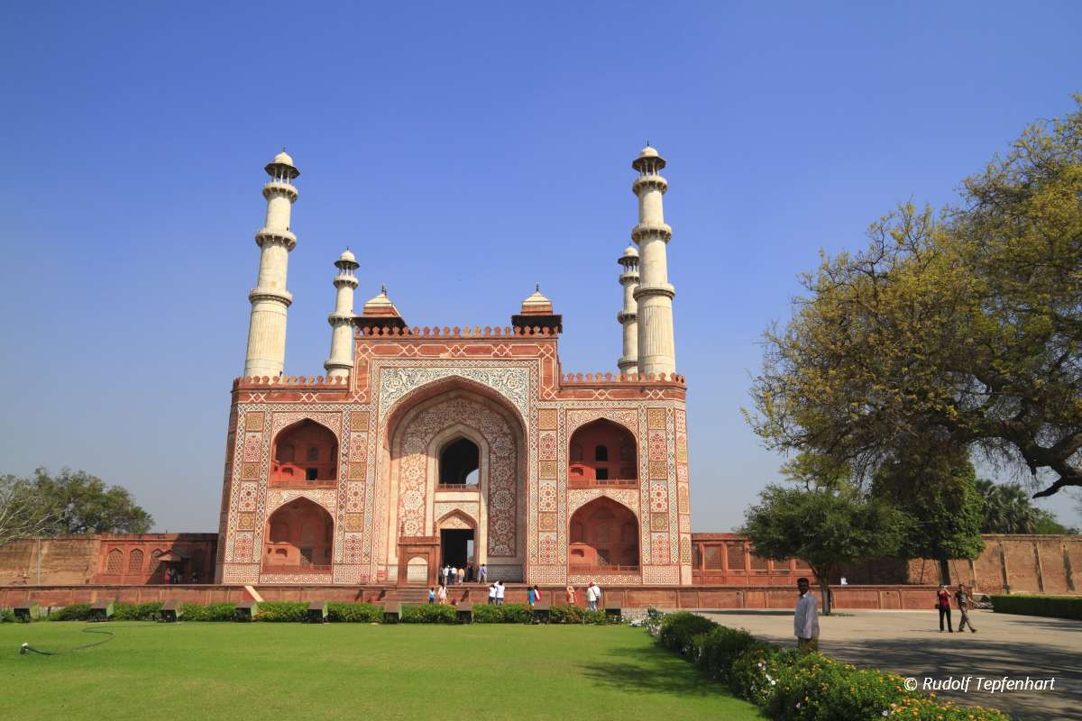 The Tomb of Akbar
