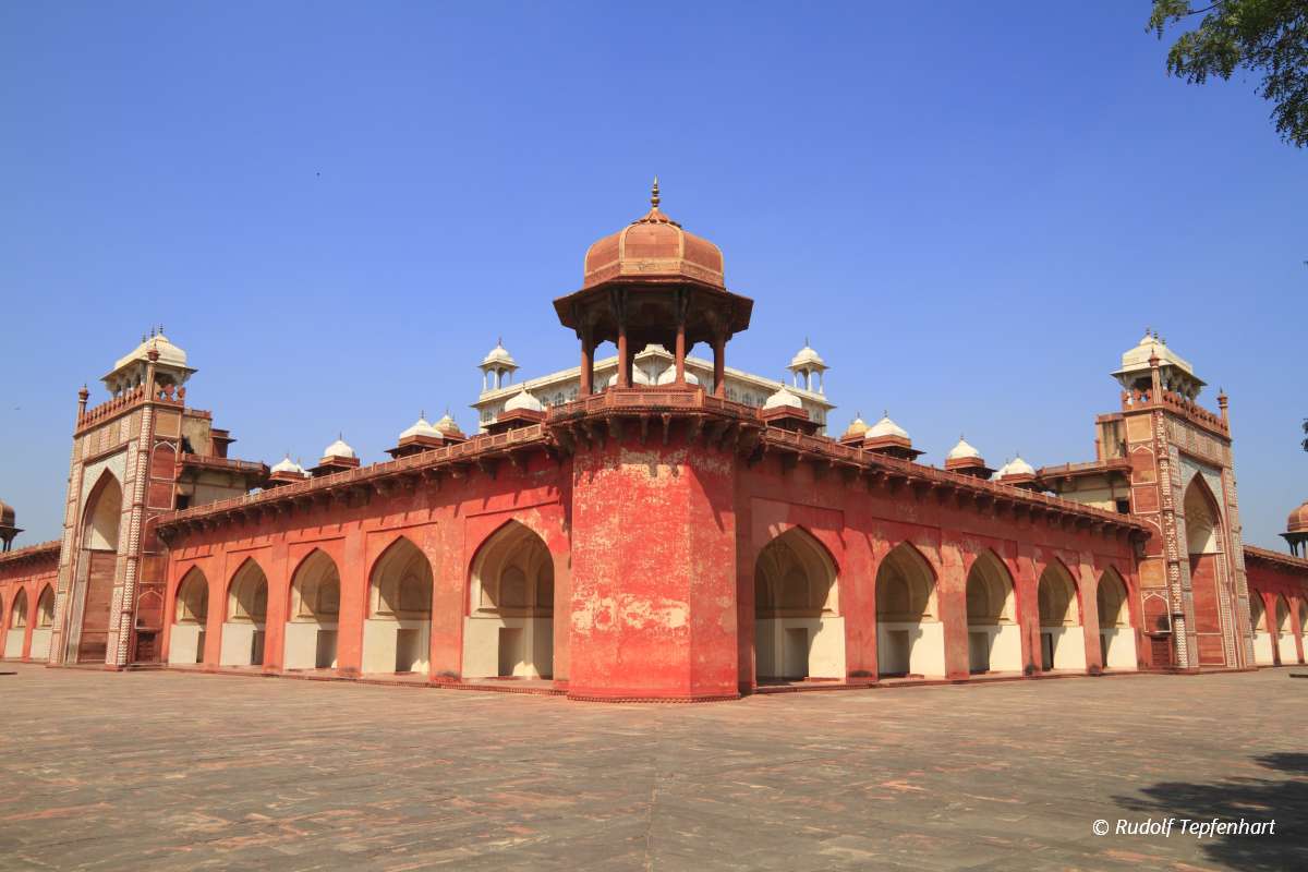 The Tomb of Akbar