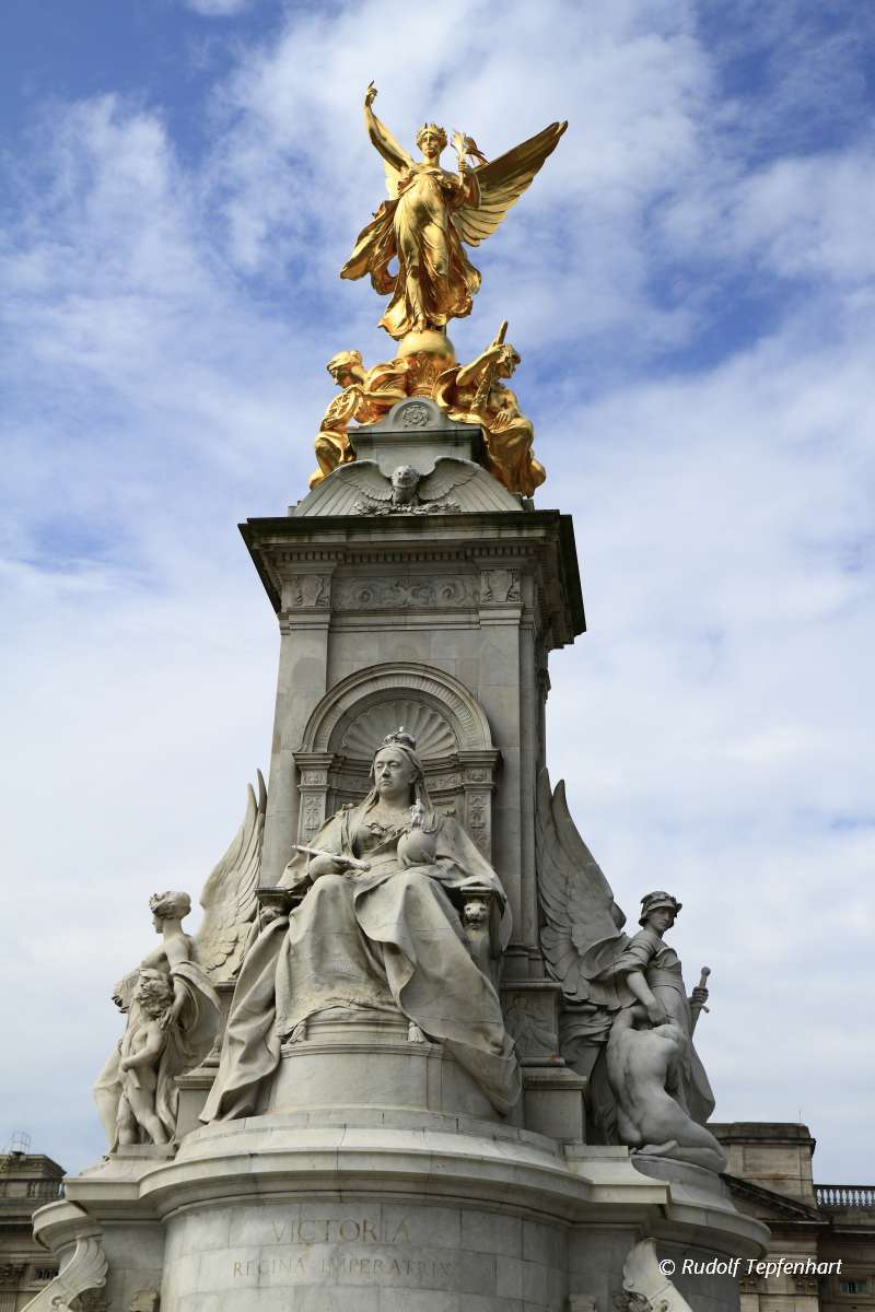 Queen Victoria Memorial, London
