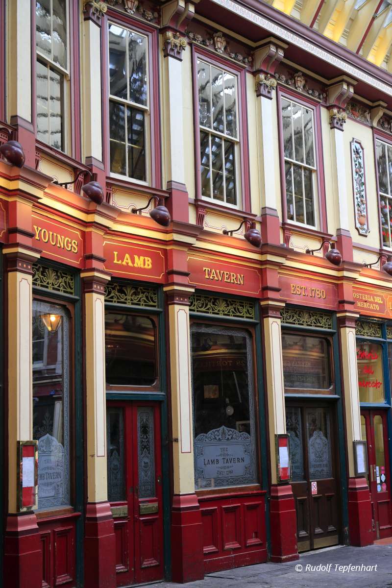 Leadenhall market covered shopping arcade