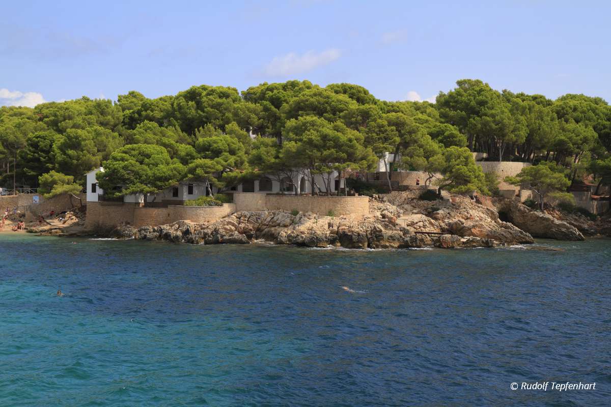 beautiful beach with turquoise sea water, Cala Gat, Majorca, Spa