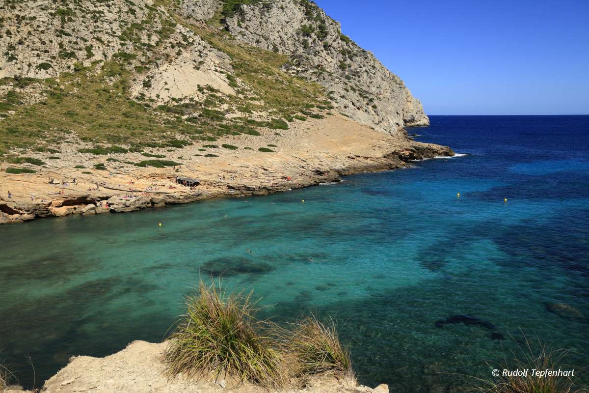 beautiful beach with turquoise sea water, Cala Figuera, Majorca,
