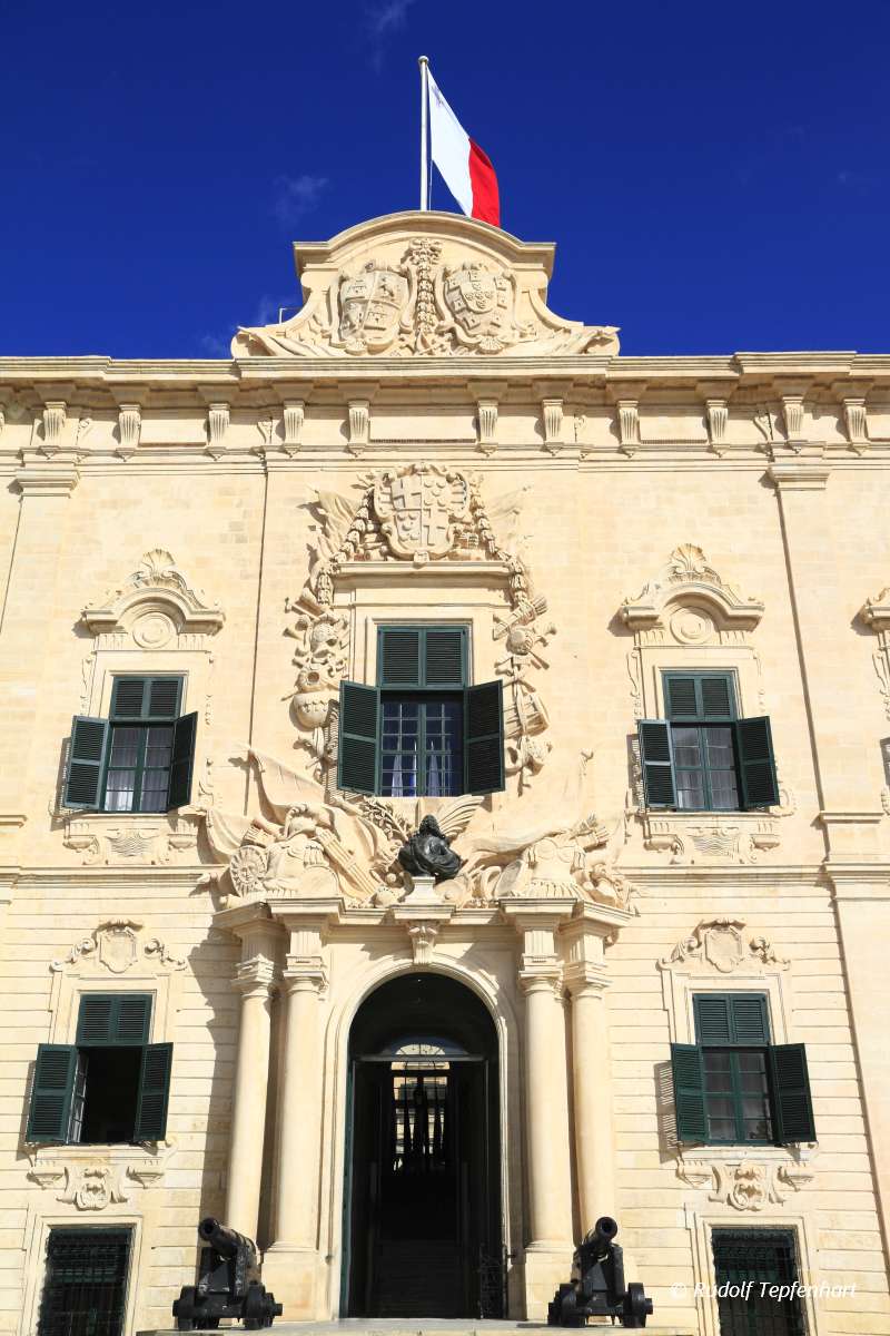 Auberge de Castille in Valletta, Malta