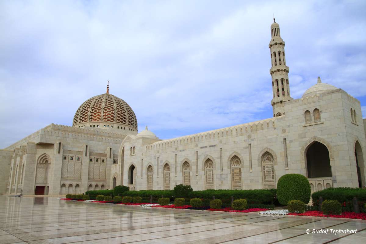 Sultan Qaboos Grand Mosque