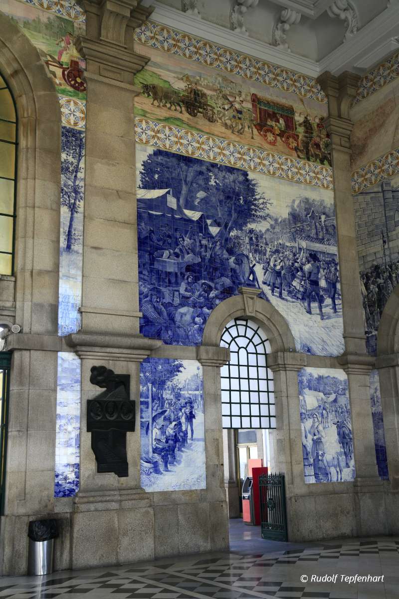 Famous interior wall of Sao Bento Minho railway station. Porto