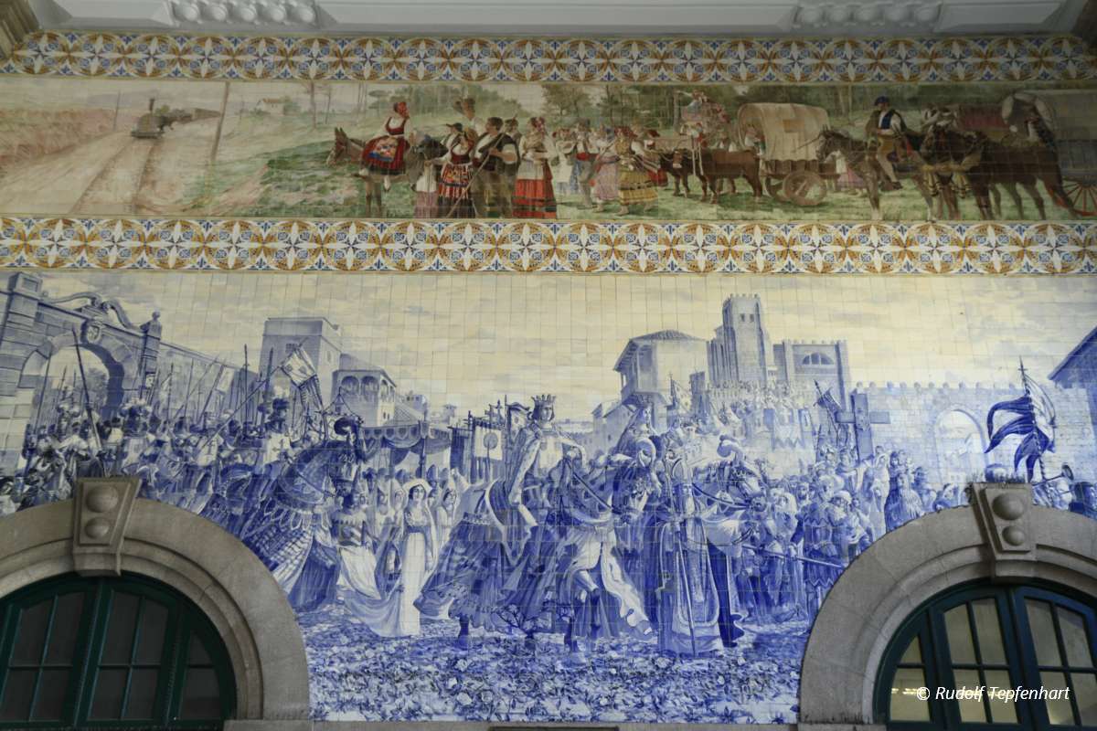 Famous interior wall of Sao Bento Minho railway station. Porto